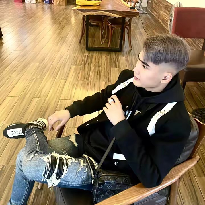 Tùnk Bé D2