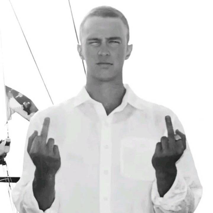 𝐌𝐄𝐋𝐈𝐒𝐒𝐀