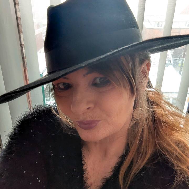 Tracy Queenie Spring