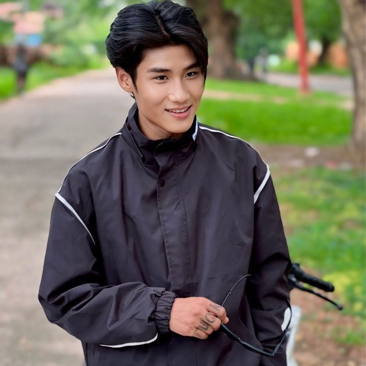 Si Thu Ko-သီချင်းတွေအားပေးအုံး