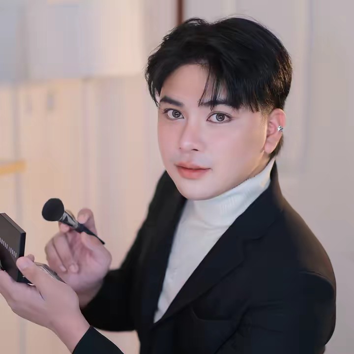 ช่างแต่งหน้าอุดรธานี mi kuel