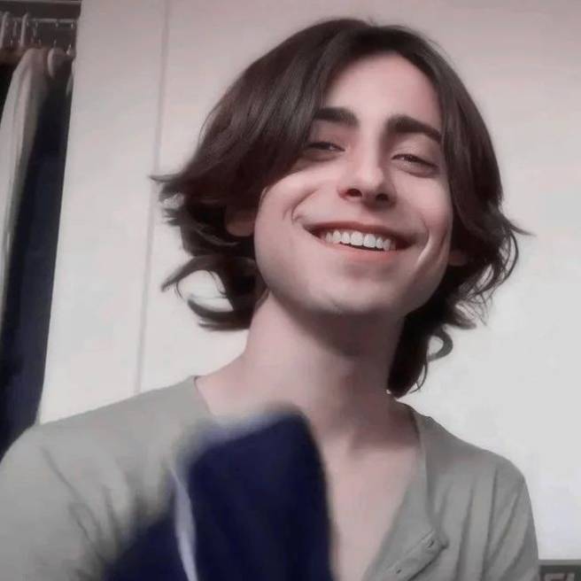 𝐑𝐲𝐚𝐧 𝐆𝐚𝐥𝐥𝐚𝐠𝐡𝐞𝐫