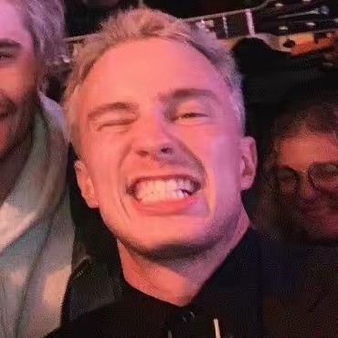 𝐷𝑟𝑒𝑤 𝑆𝑡𝑎𝑟𝑘𝑒𝑦 ❤︎