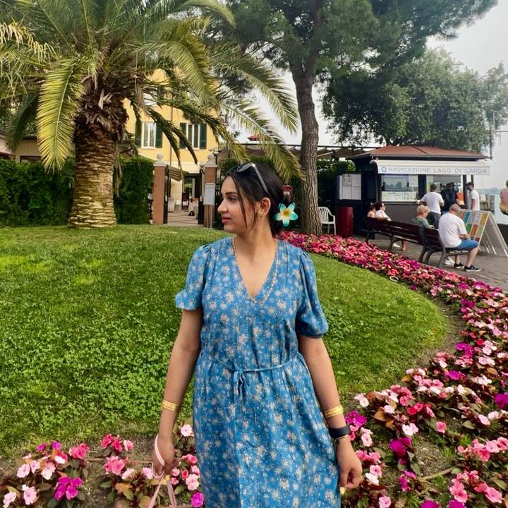 Sakshi |mum life•student