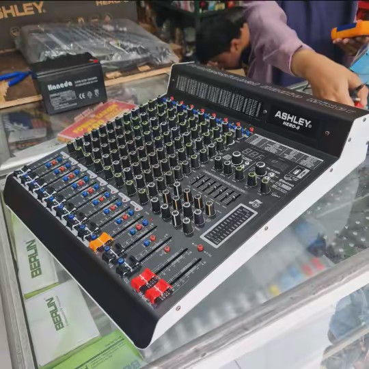 Agus Audio shop Jember