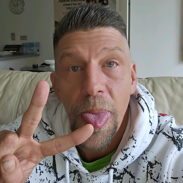 Fraz🏴󠁧󠁢󠁳󠁣󠁴󠁿