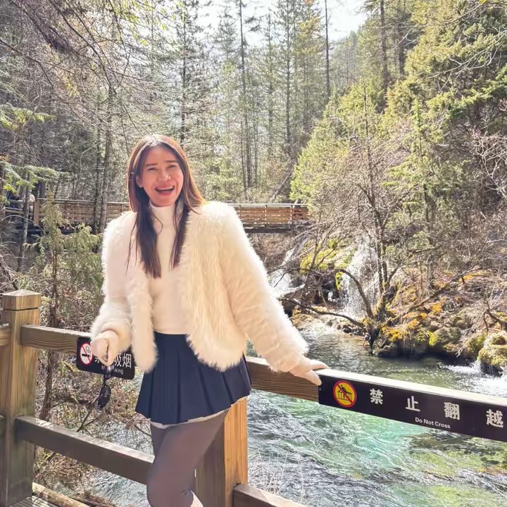 กวางอมร.