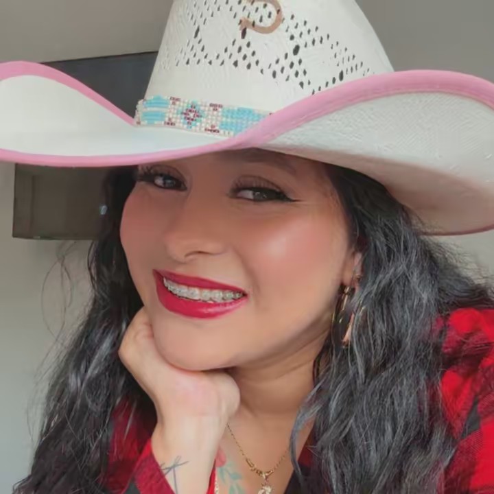 🐂Zeledón la patrona🌻