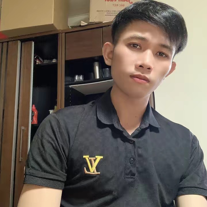 Hết nợ thì về việt nam😊😊