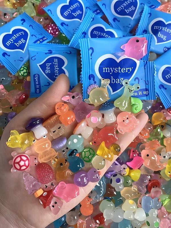 Random Color Mini Resin Animal Ornaments, Luminous Resin Cute Animal Decorations, Creative Decorations for Home Office Desk, Cute Collectible Figurines