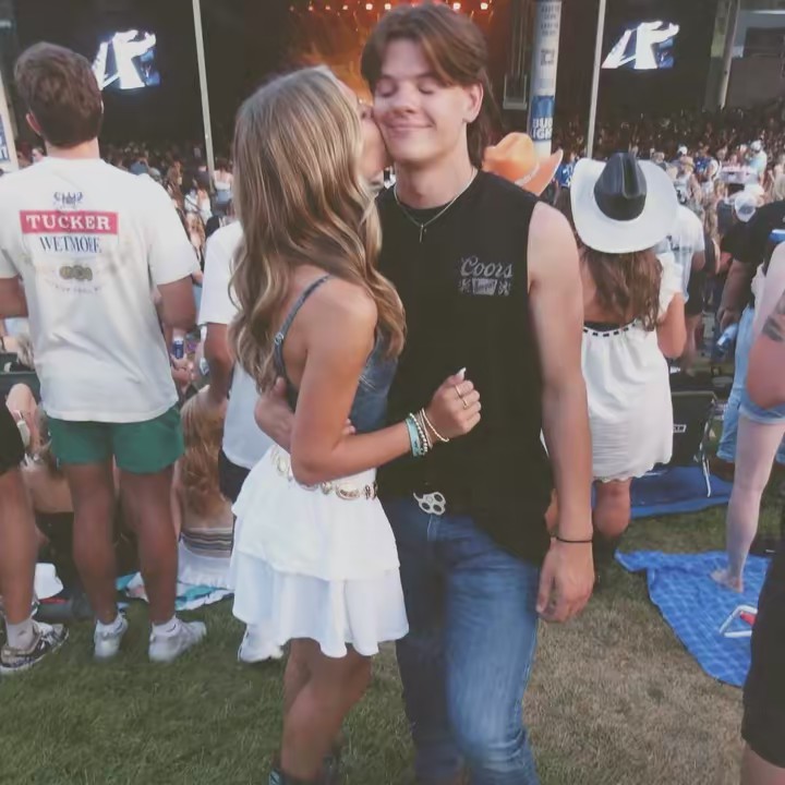 •L•A•U•R•E•N•