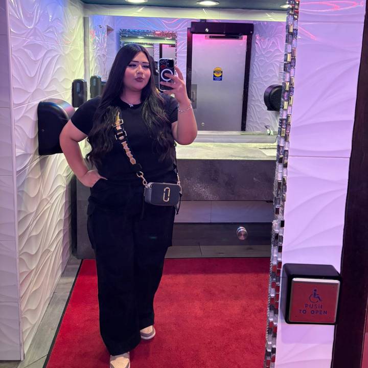 𝓚𝓪𝓼𝓼𝔂 𝓢𝓪𝓷𝓬𝓱𝓮𝔃🎀🩷