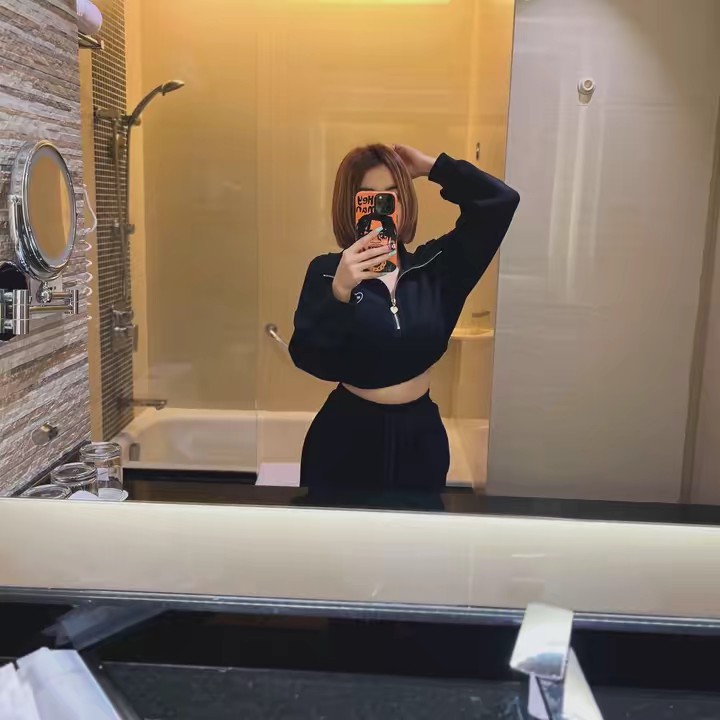 แม่ค้าผมสั้น (สูง 155 นน.50)