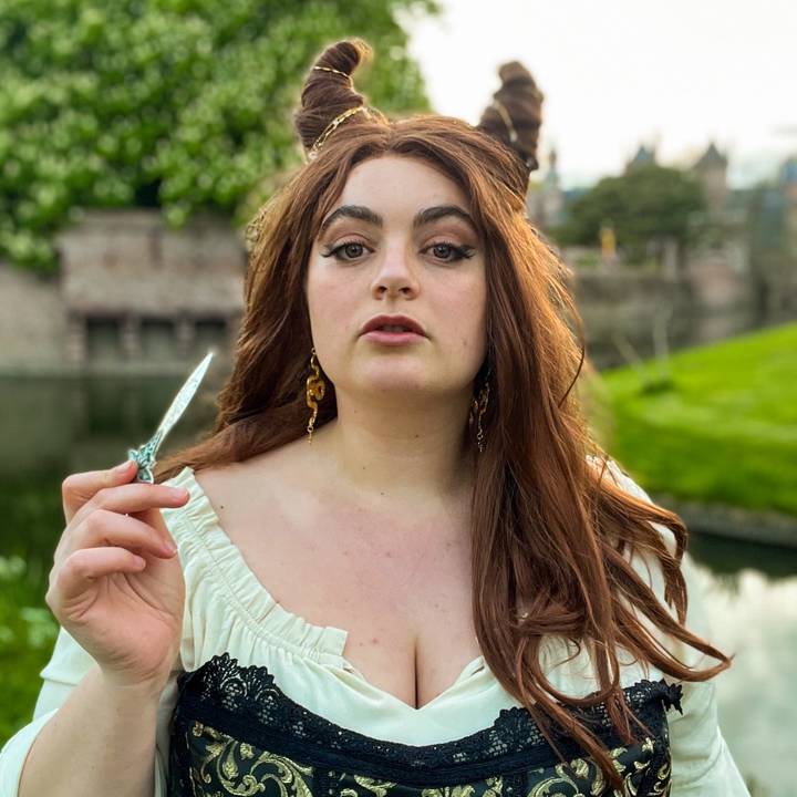 Nikky | Cosplay & Books 📚✨