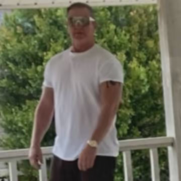 🌴 Kenneth 🌴🌊