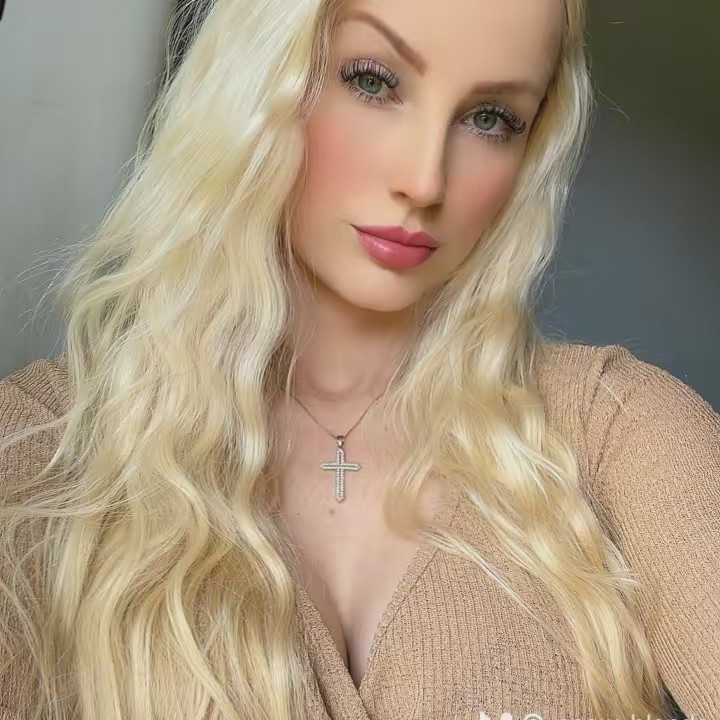 𝑺𝒏𝒐𝒘 𝒃𝒍𝒐𝒏𝒅𝒆❄️🦢