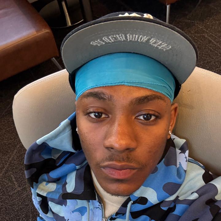 Ej -Taylor’s D1Hater