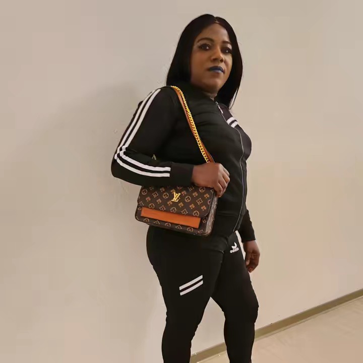 mama Desire 1 of deutschland