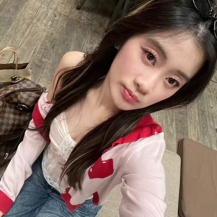 เจนนิโอกลอสซุส👅