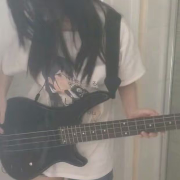 𖦹⋆ ͙vivi‧₊⚝