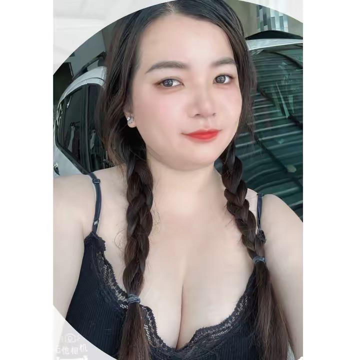 Hồng Gấm Phạm