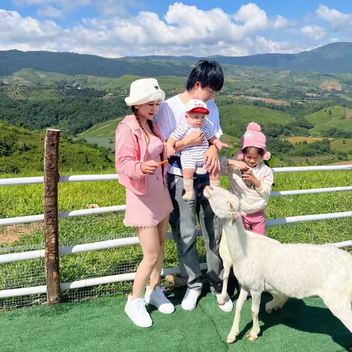 น้องยูฟ่าพี่มีอาร์