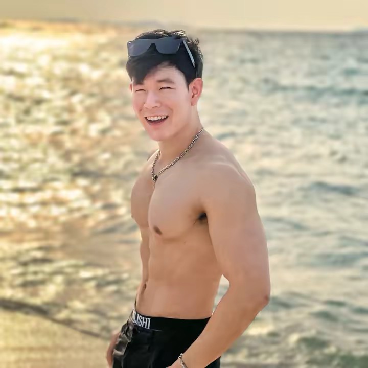 ไอ้ตี๋สก็อตพาปั้นหุ่น