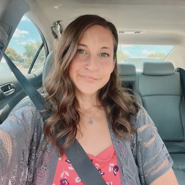 alyssas_bookshelf 📚🧚🏻🐉🗡️