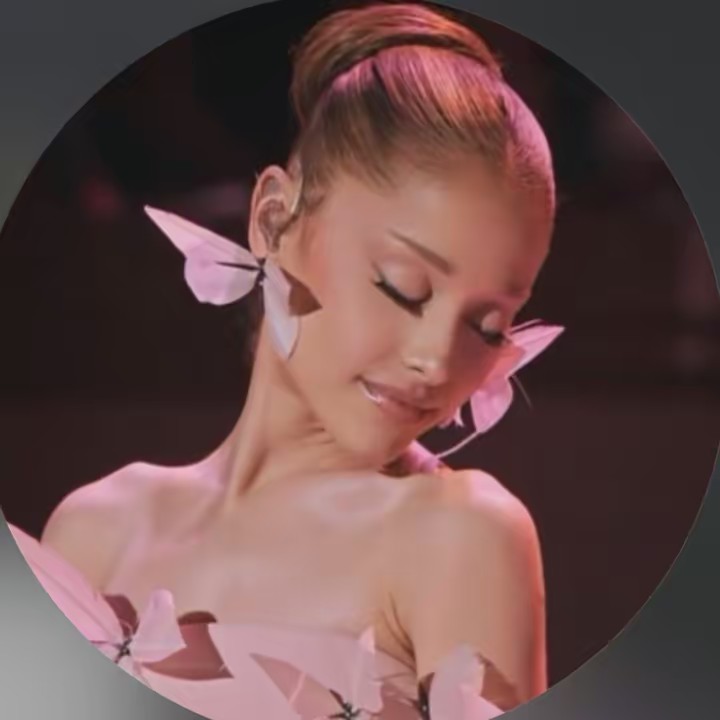 ariana grande fanpage