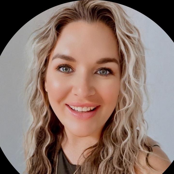 Lindsey- Chaotic Customs Co