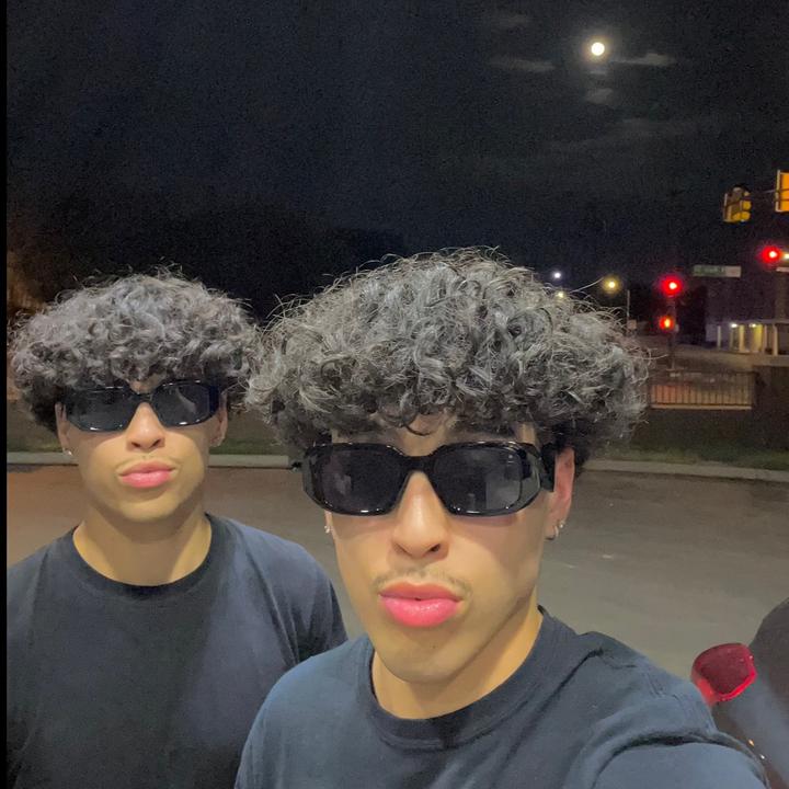 castillotwins