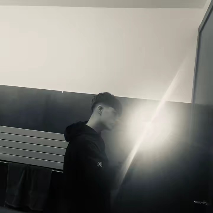 𝑳𝑬𝑶𝑵𝑨𝑹𝑫𝑶