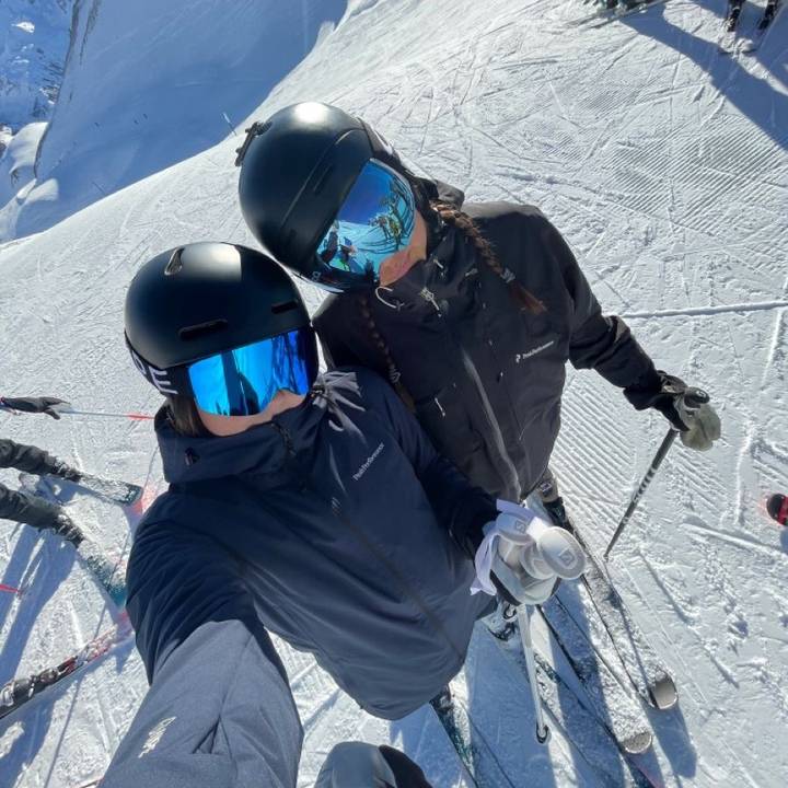 ℋ𝒶𝒾𝓏ℯ𝒶𝒶 🇨🇦