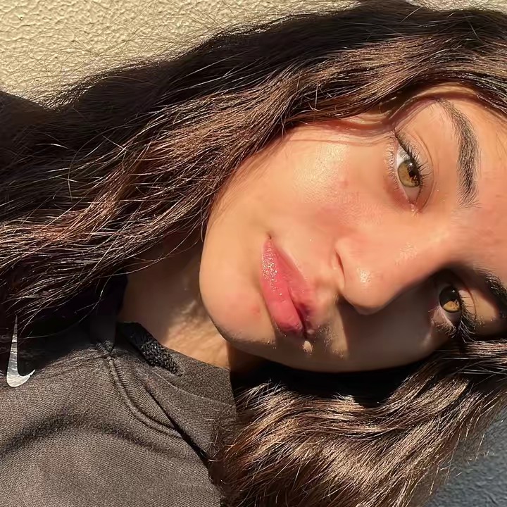 𝑽𝒂𝒏𝒆𝒔𝒔𝒂