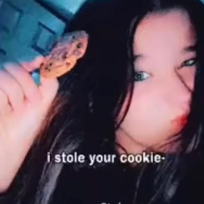 Pfp: My idol🙈❤️🥰