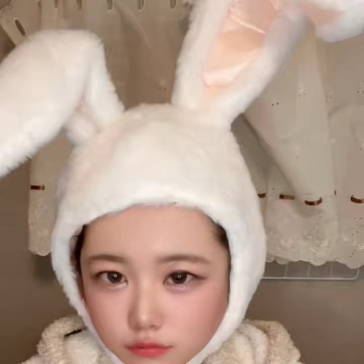 うーさん🐇不思議の国⏱道を照らすよ♥️
