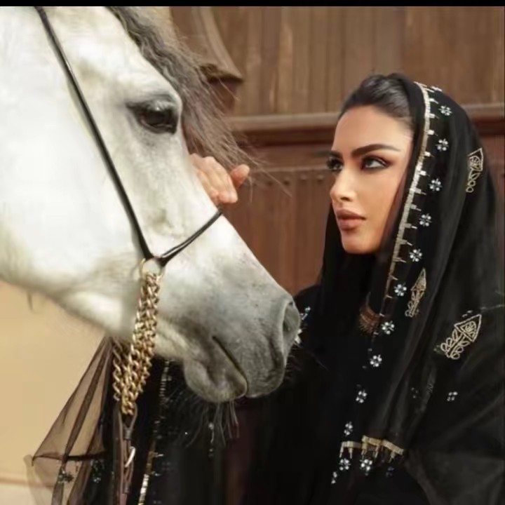 Blogger | RAWAN  📸