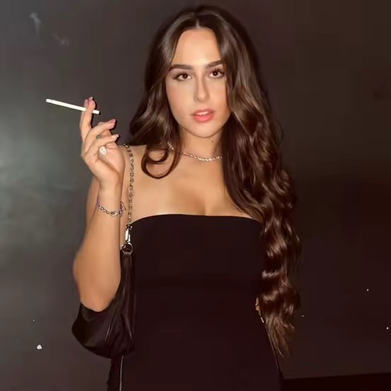 ig: christelle.kapxhiu