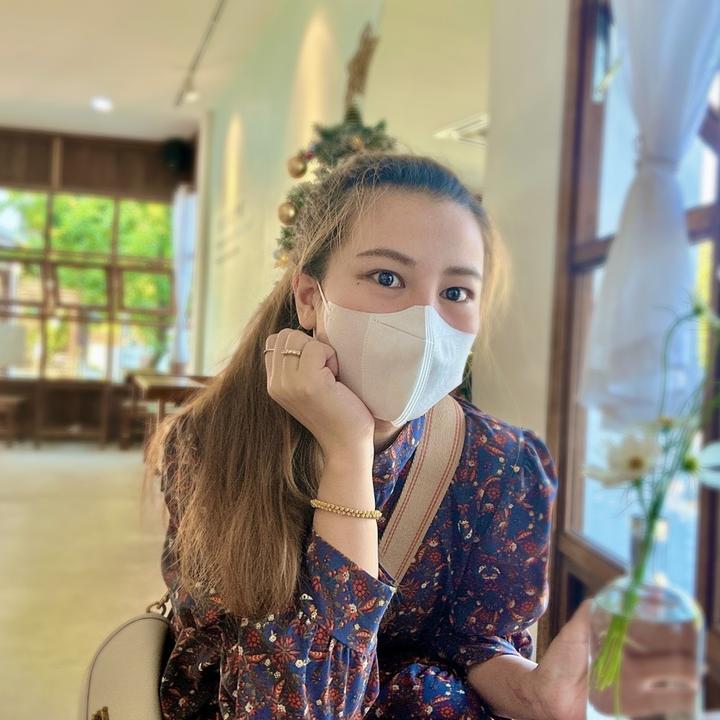 ร้านพี่พลอยขายทุกทุกอย่าง