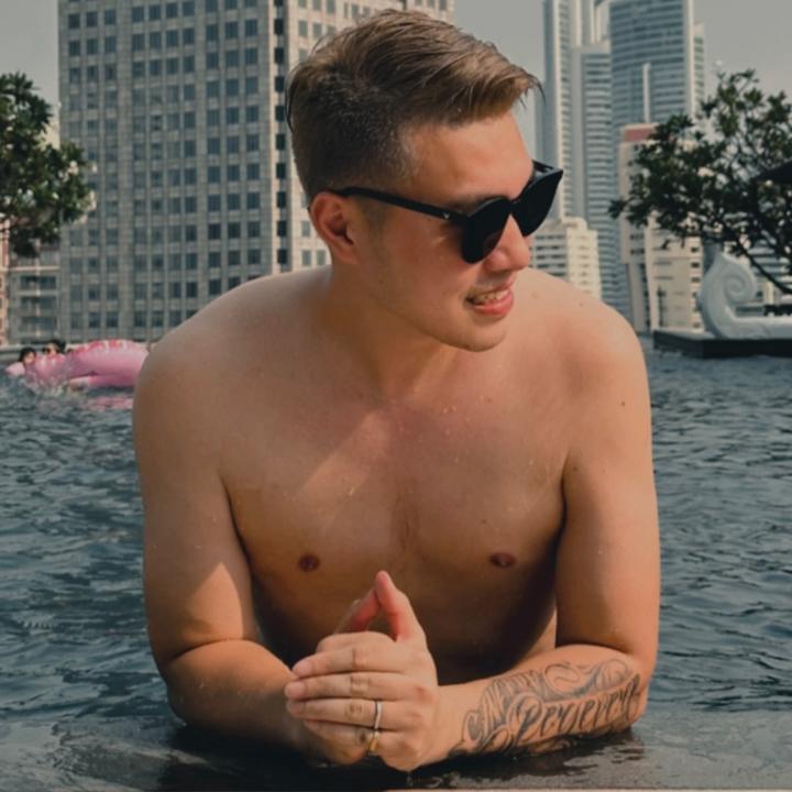 吳艾彭 泡茶小弟