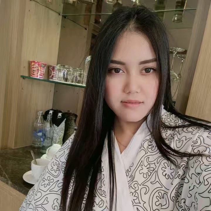 เจ๊แนน อ้อมใหญ่