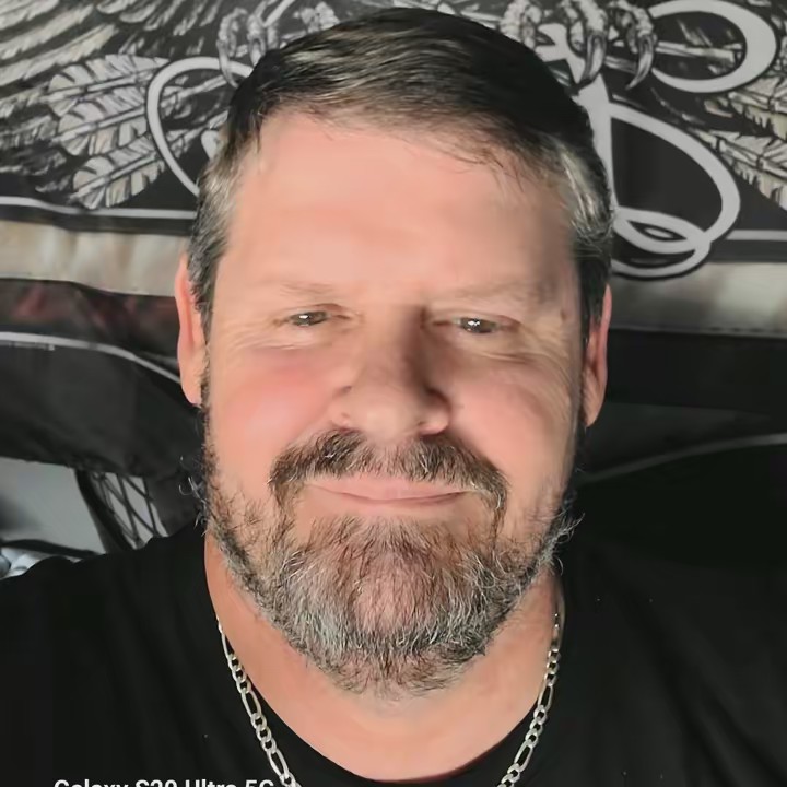 🚛Brian Burns🇺🇸