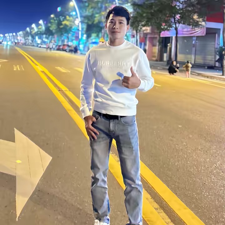 Long đang nuôi dúi