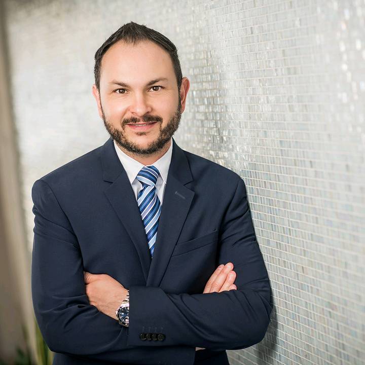 Shiraz Simonian, Esq.