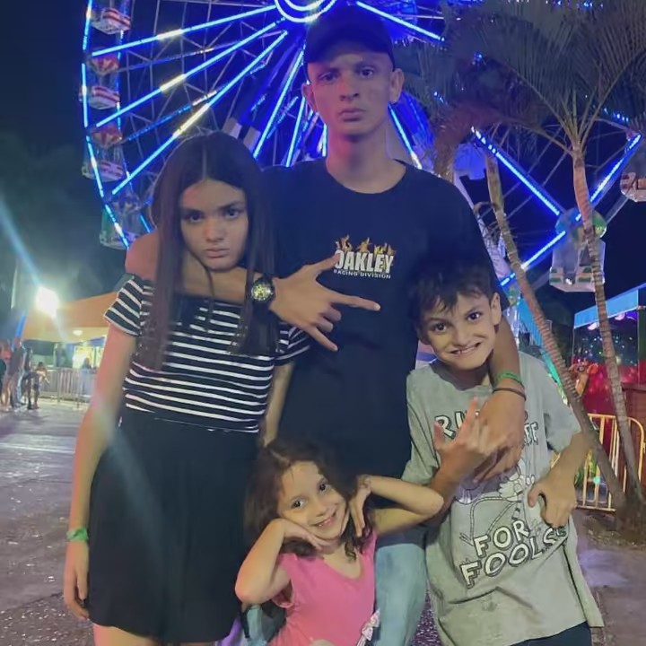 Lívia (ADM pela mamãe)