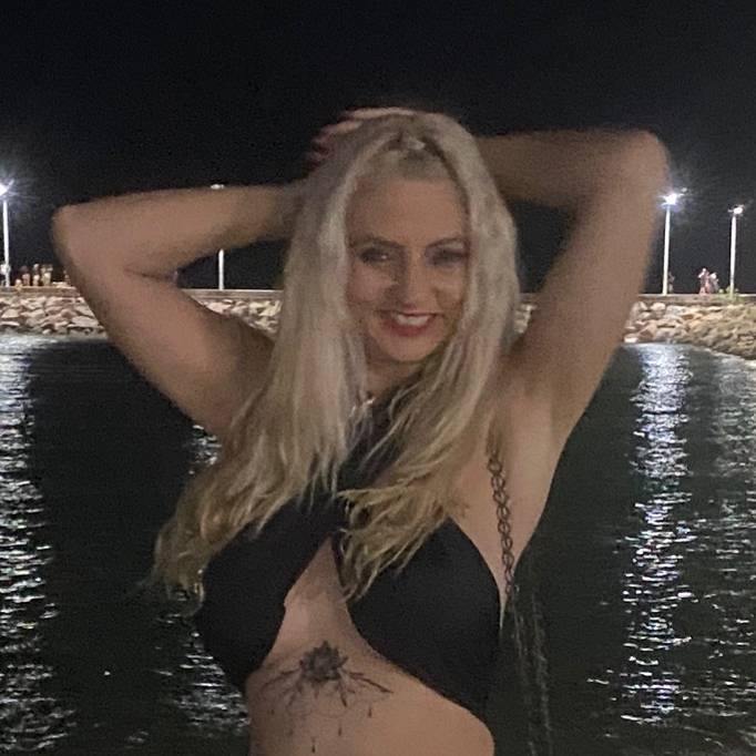 𝐋𝐔𝐀 𝐍𝐄𝐆𝐑𝐀 🌘❤️