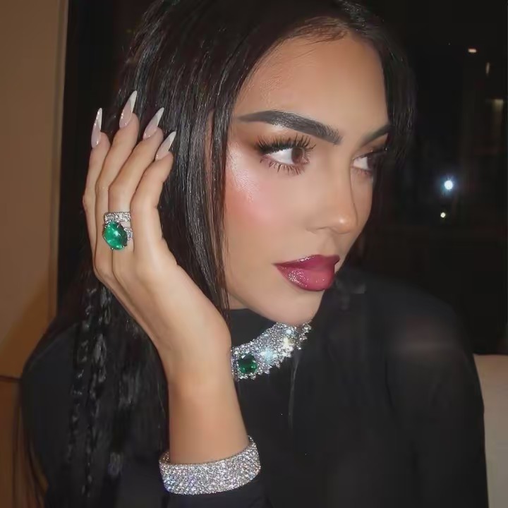 𝒜𝓁𝓎𝒸ℯ ☥