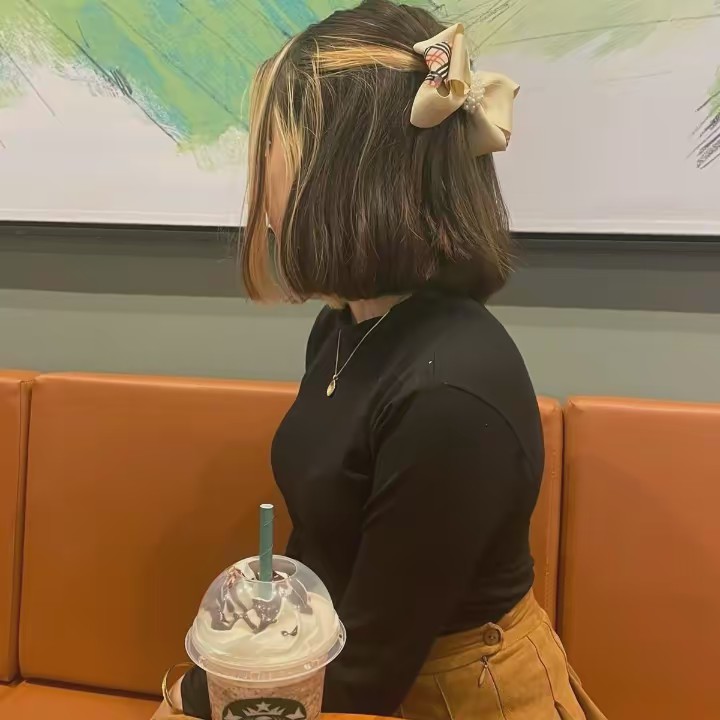 𝓗𝓮𝓵𝓮𝓷𝓪