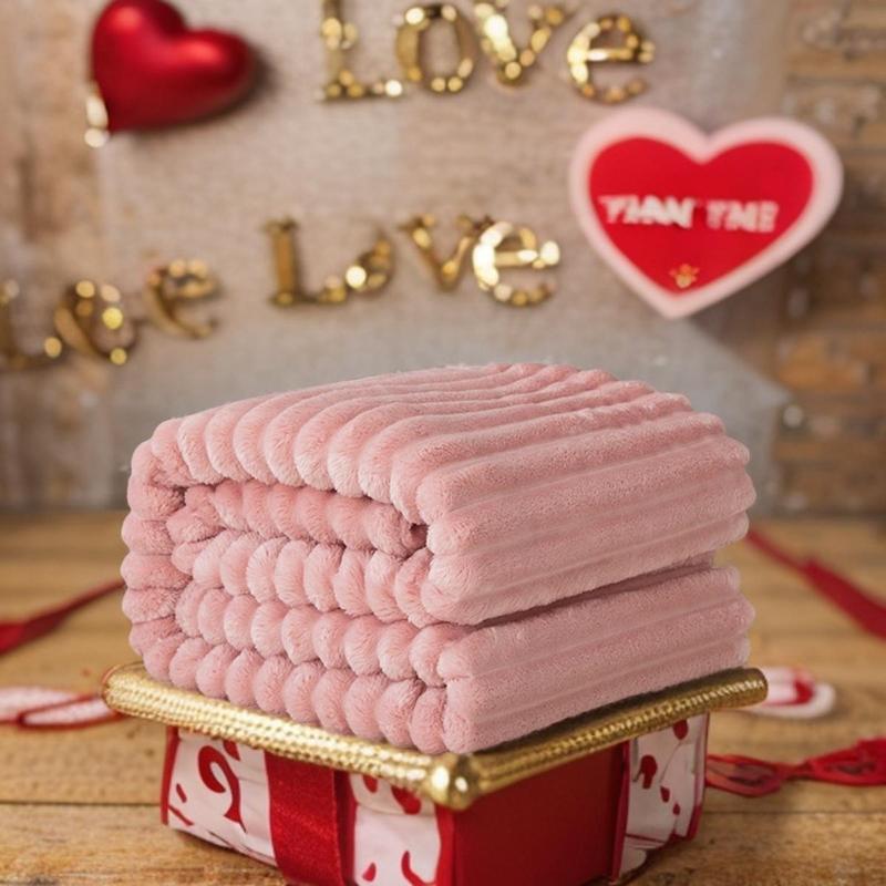 Solid Color Blanket, 1 Count Ultra-soft Comfortable Warm Throw Blanket for Couch, Sofa, Bedroom, Dormitory, Christmas Gifts For GF, Fluffy Blanket, Soft Comfy Blanket, Soft Cozy Blanket