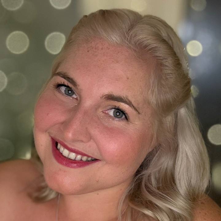 𝒥𝒶𝒸𝓆𝓊𝑒𝓁𝒾𝓃𝑒 💕